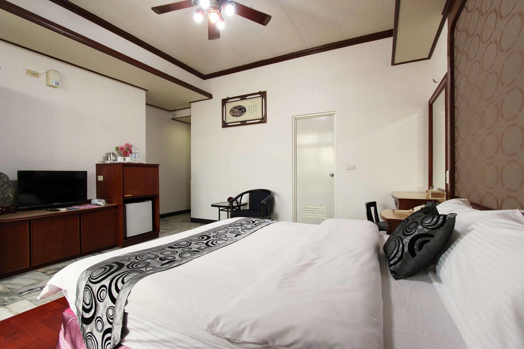 陶陶居商旅 Tautauchu Hotel Hualien City Luaran gambar